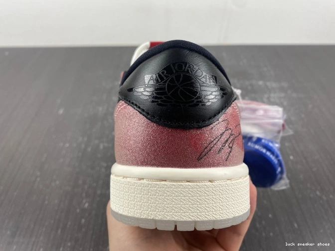 Reps LUCY OG 'RED BLACK' AIR ROOM FN0432-017 TROPHY JORDAN LOW 1 X 0716